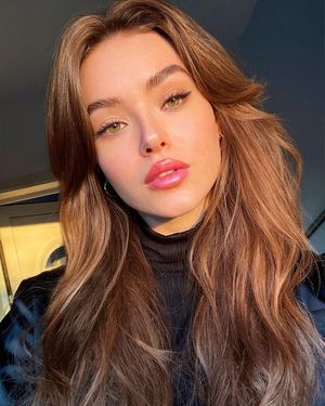 10/10 - Perfect face to skull-fuck silly.