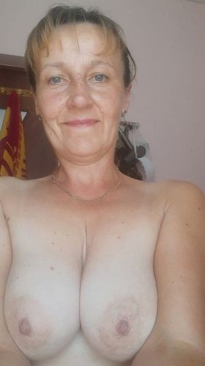 Mature with Saggy tits