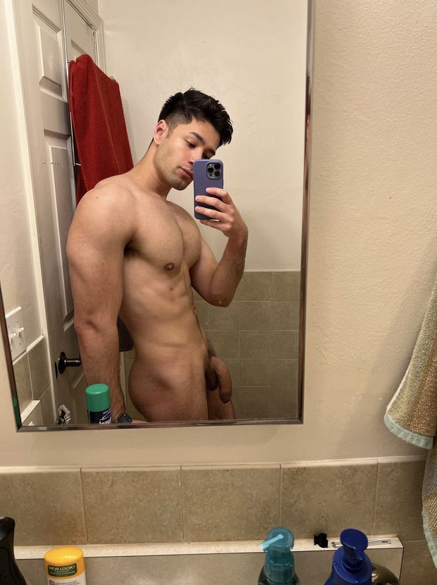 Hot muscled @liasisback