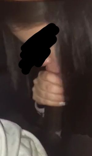 Beurrette suce une grosse queue renoi 2