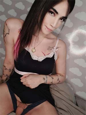Transgender in Lakewood CO looking to go out on a date with a naughty guy