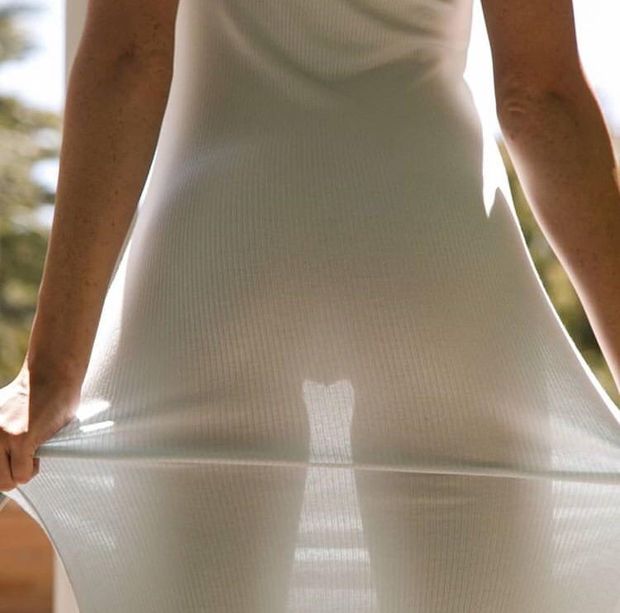 amadoras usando roupa transparente