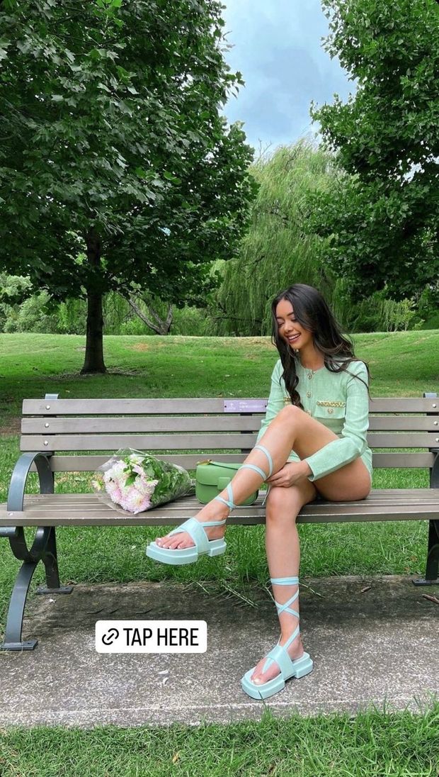 Taramilktea sexy legs