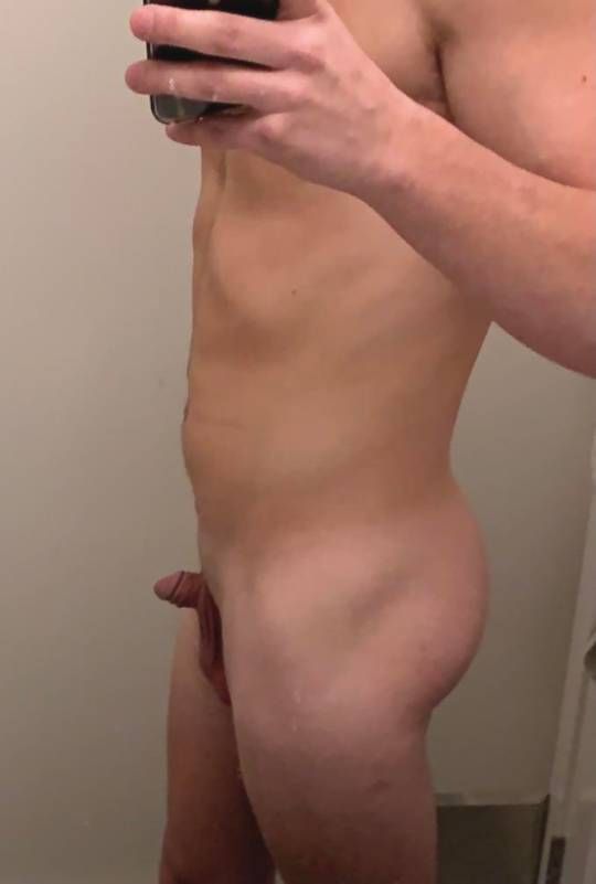 [26] Been a while since I posted a pic while hard, so here’s a reminder that I’m not a grower either ????