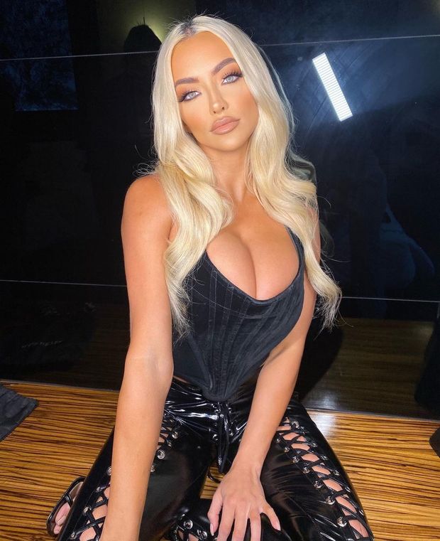 leather pants