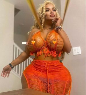 She can milk your balls easy