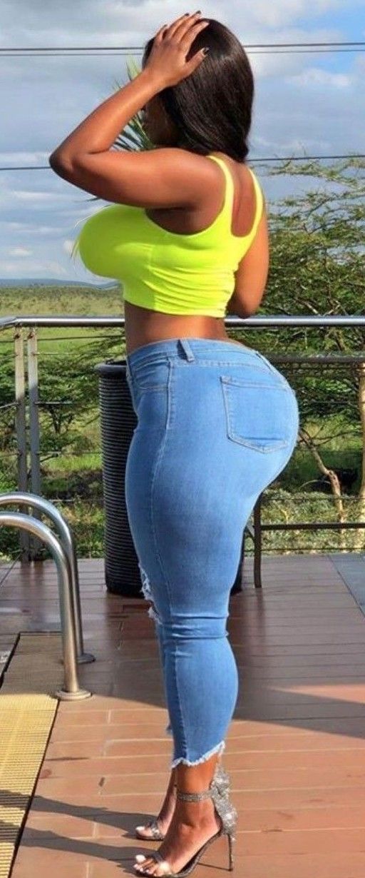 THICK N CURVY