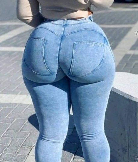 PLUS SIZE ASS