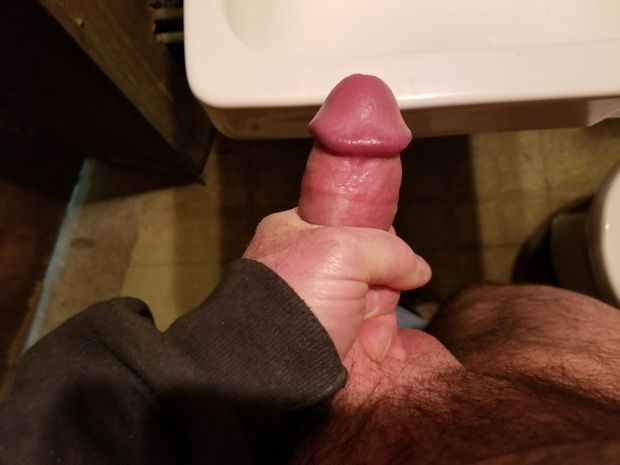 friend Jerks dick while sexchatting