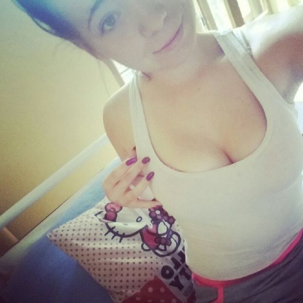 Sarah likes showing off those tits