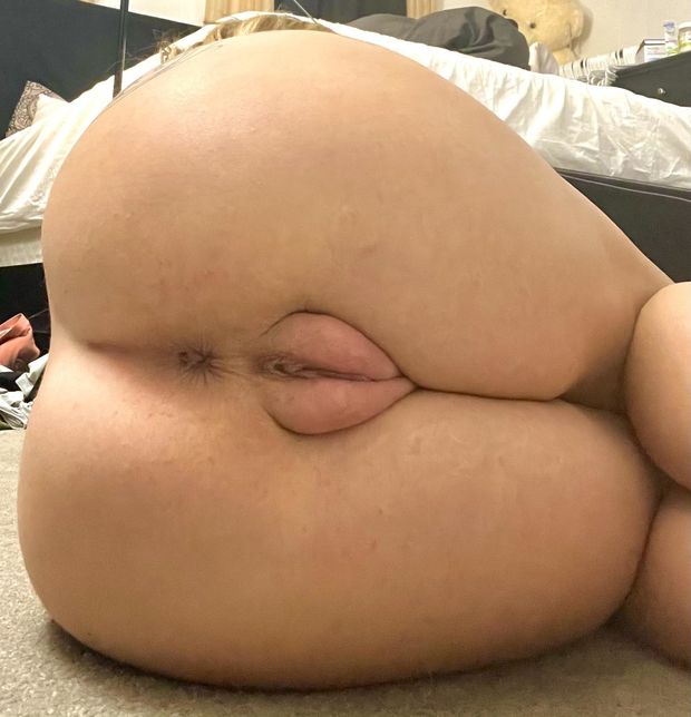 Latina pussy+ass