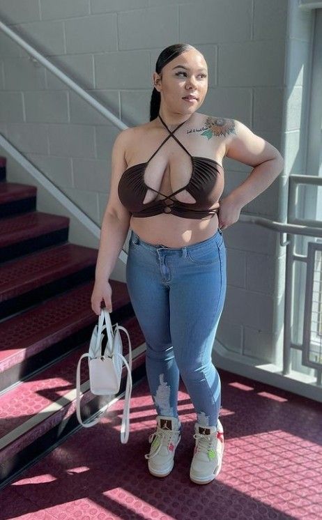 she strongly believes that her best features for thick body and her big tits