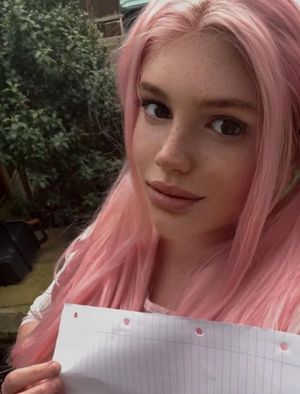 Pink haired look
