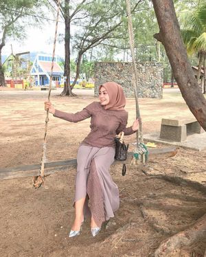 Waiting for her cock in shining armor