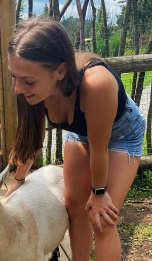 Keyra cleavage down her top