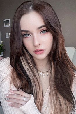 It was only after the fifth guy had been in her holes that she woke up, but she was still drunk, and hot cum was flowing from her pussy