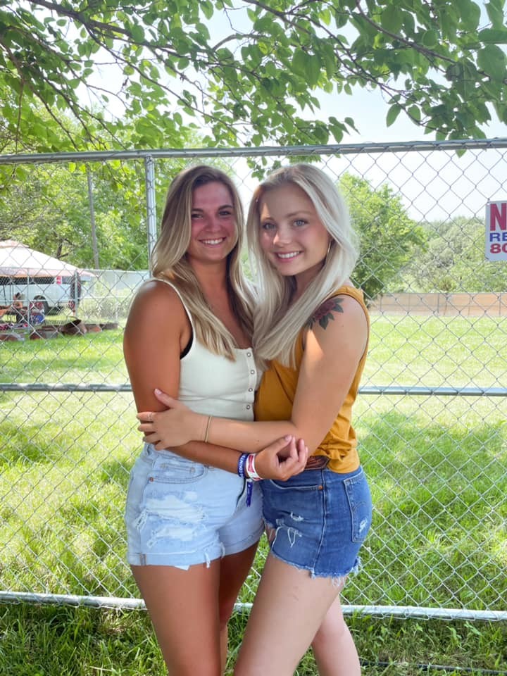 can't decide if i'd rather fuck them or watch them fuck each other