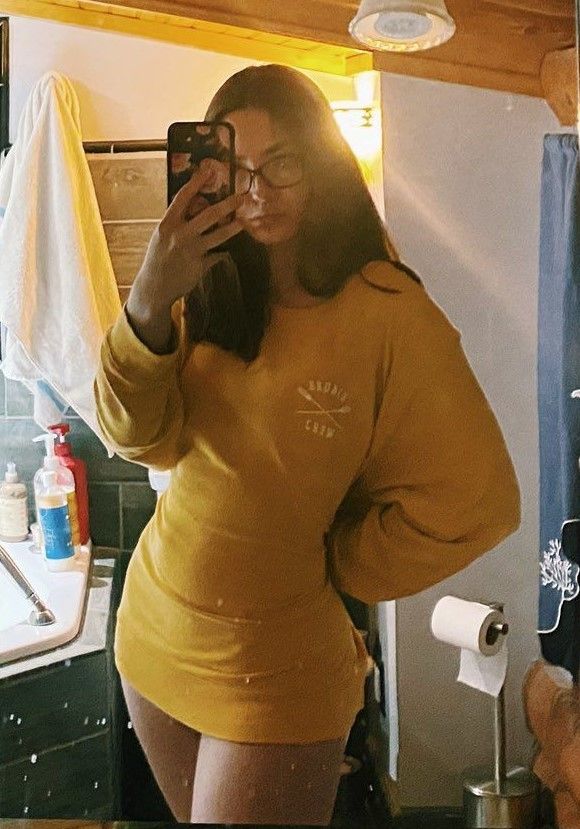 mirror selfie