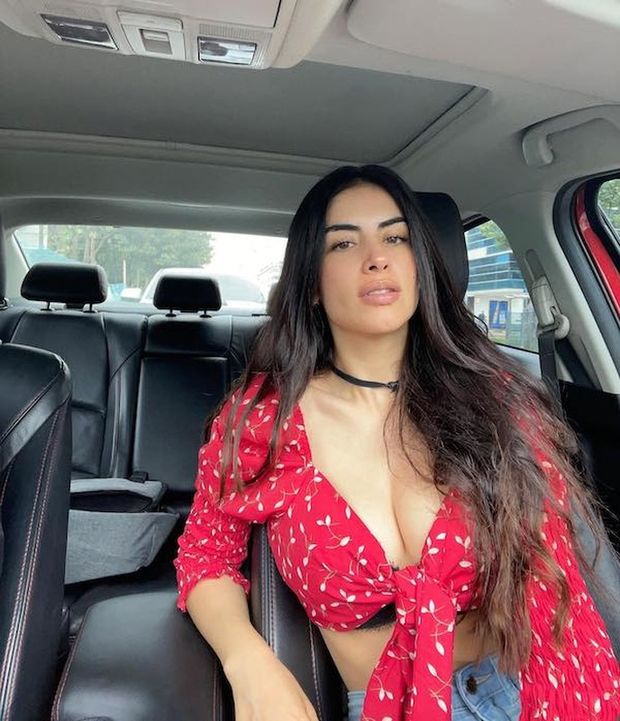 Hot babe in a car 2