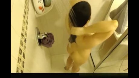 while my stepsister showers I cum