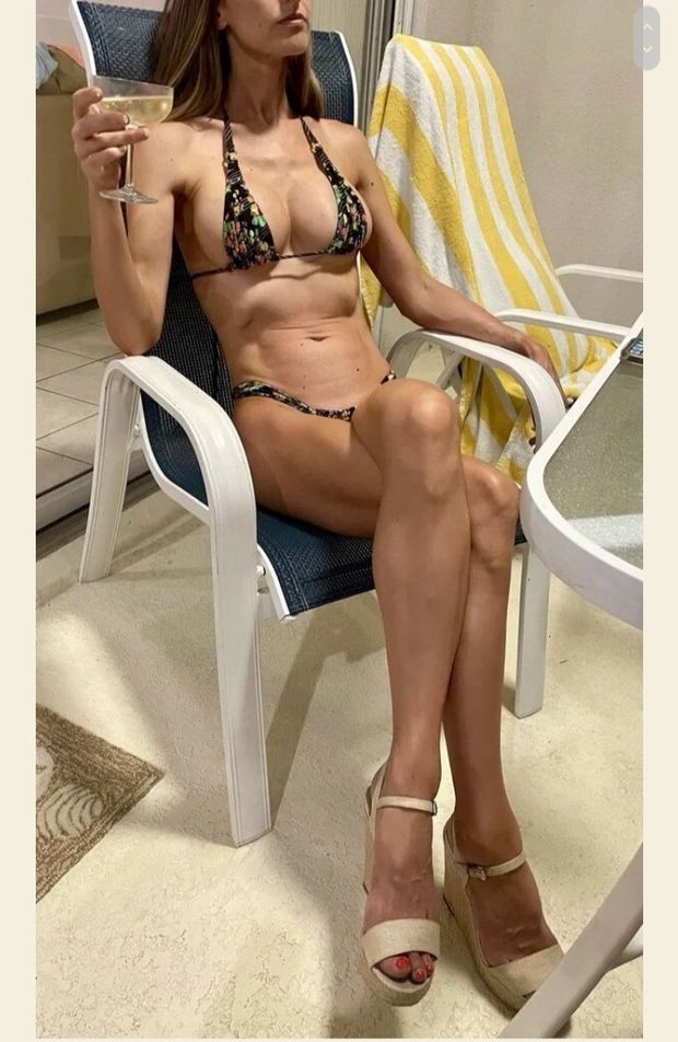 BikiniSlut
