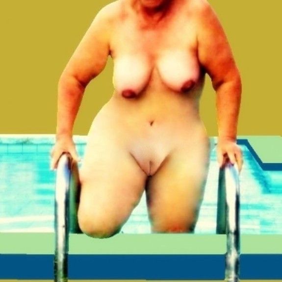 Me gusta bañarme desnuda y tener sexo en la piscina