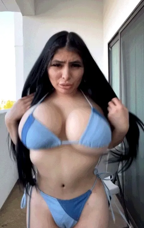 Bimbos love to bounce