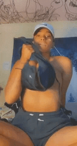 Big tits shimmy