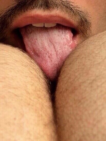 Eating man ass