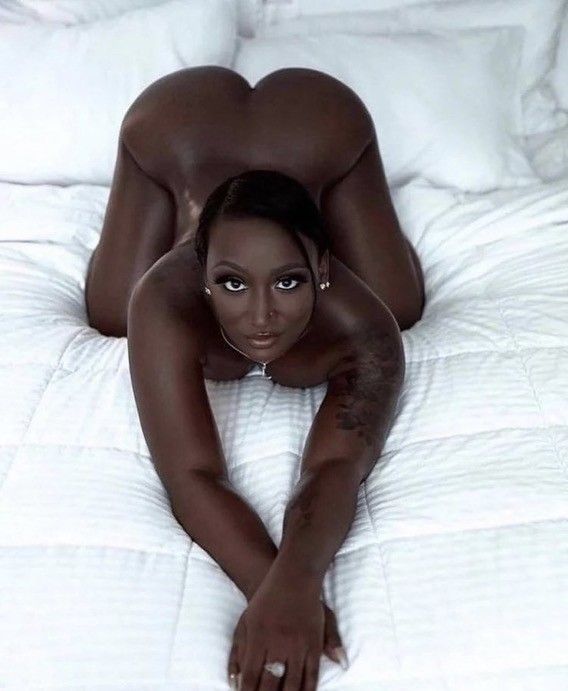 big ass beautiful ebony woman