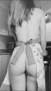 BriannaBrie on Reddit showing ass in apron in kitchen bending over