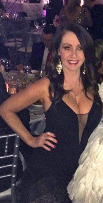 Amazing Mother in a sexy dress