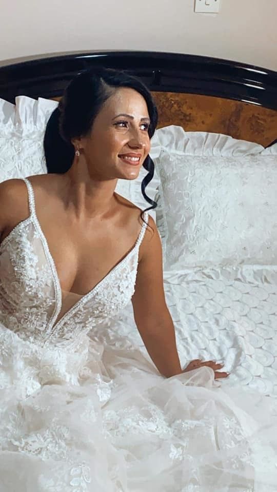 on my wedding day, while my husband was waiting in church I cheated on him with 5 black cocks.