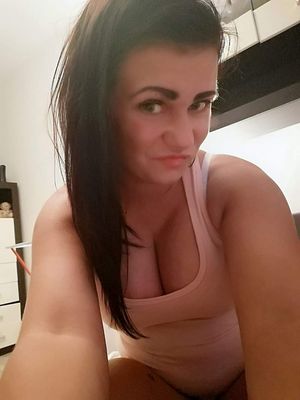 i like cumshot on her face and tits