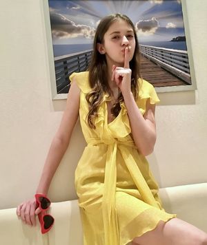Stefania in yellow dress