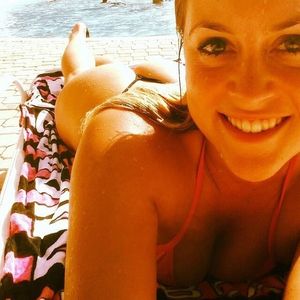 Just tanning some ass!