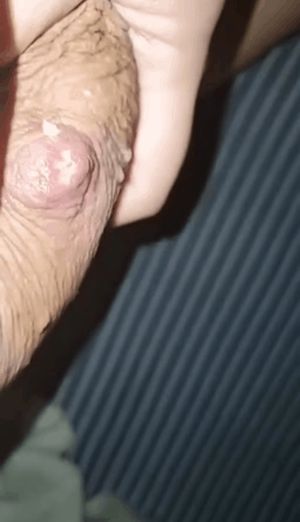 MimiMilkbags squirts her milk juggs