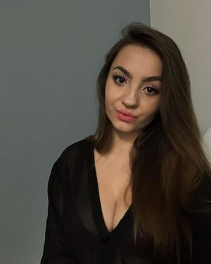 victoria wants to suck a dick