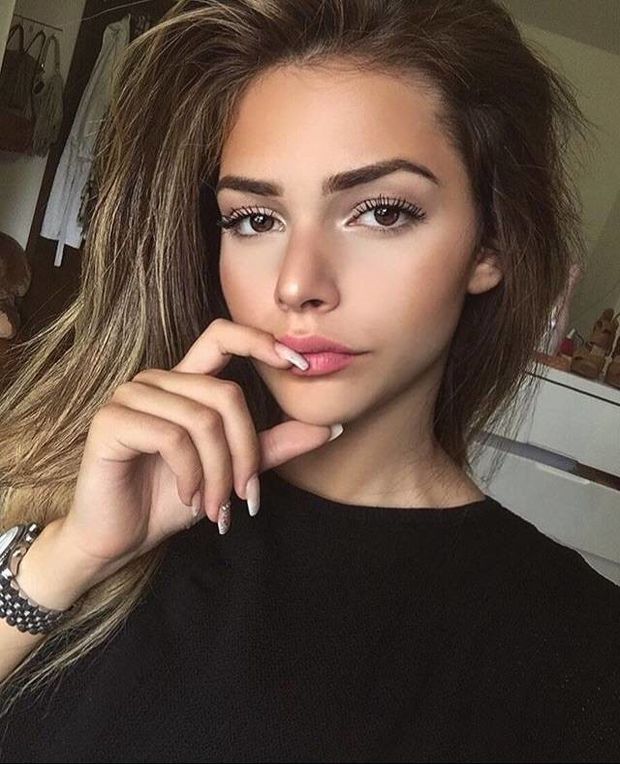 Hot teen babe