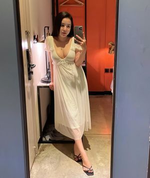 Asian Vietnamese Big Tits Selfie - Kiều Max