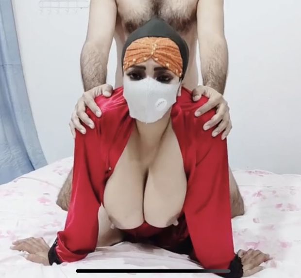 Huge Arab boobs