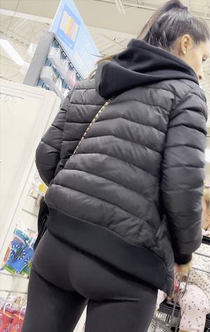 Pretty brunette bubble 1