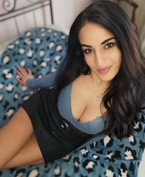 Sexy cleavage brunette