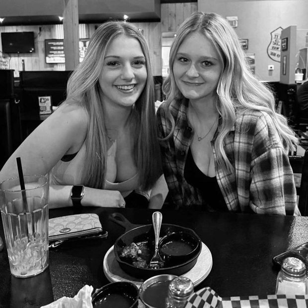Keyra & friend great cleavage
