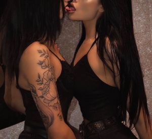 Brunette lesbian kiss