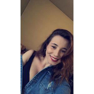 Red lips and Kinga's shirt unbuttoned