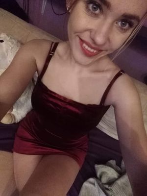 kinky redhead wants to fuck