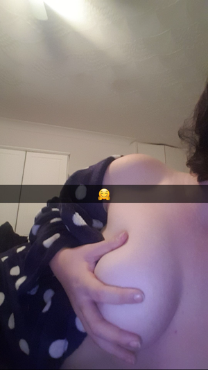 Ellie would rather fuck anyone than her BF