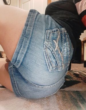 Shemale in tiny shorts