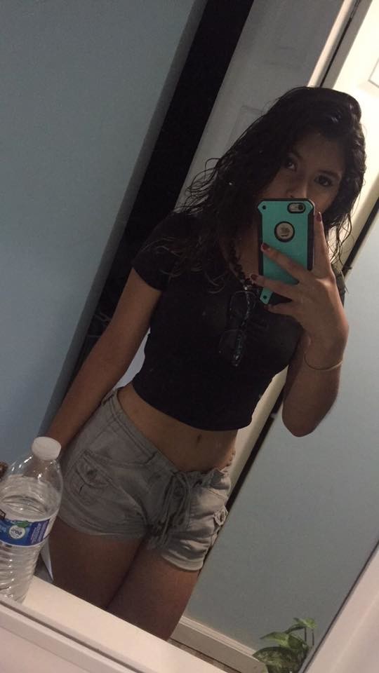girlfriend mirror selfie nn